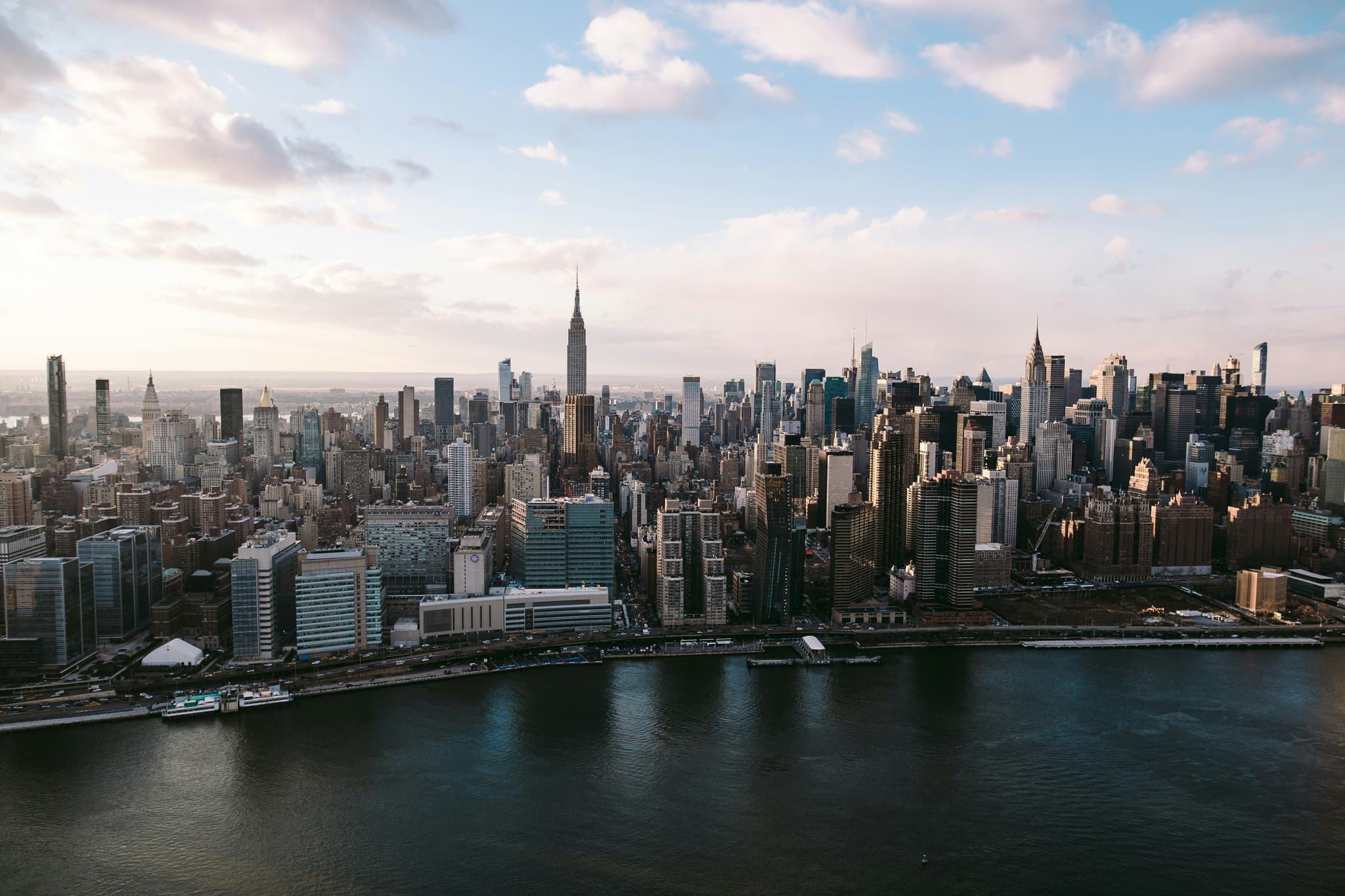 Rivermate | How to Reduce International Employment Compliance Risks