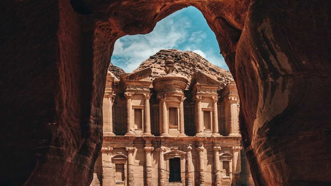 Jordania hiring guide